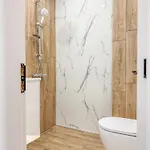 1br In A Brand-new Modern Complex Close To Centre *