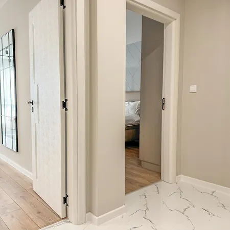 1br In A Brand-new Modern Complex Close To Centre *