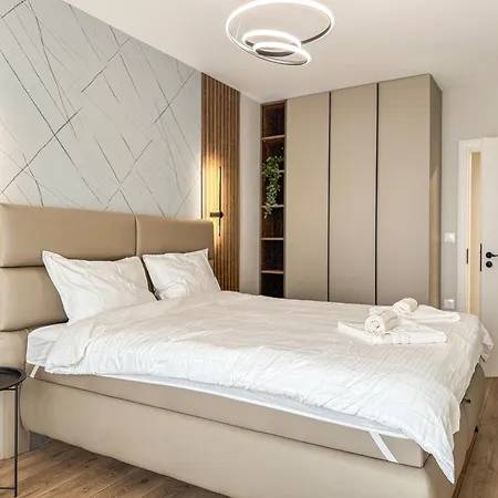 1br In A Brand-new Modern Complex Close To Centre アパート プロヴディフ