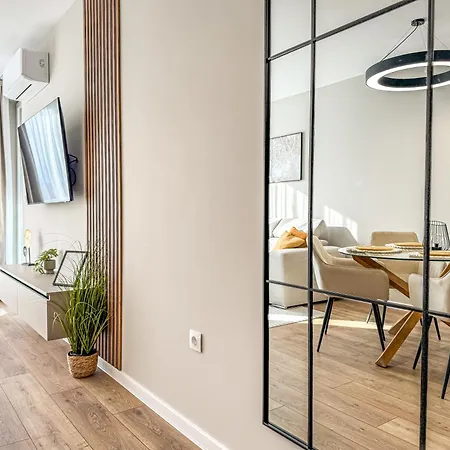 1br In A Brand-new Modern Complex Close To Centre アパート *